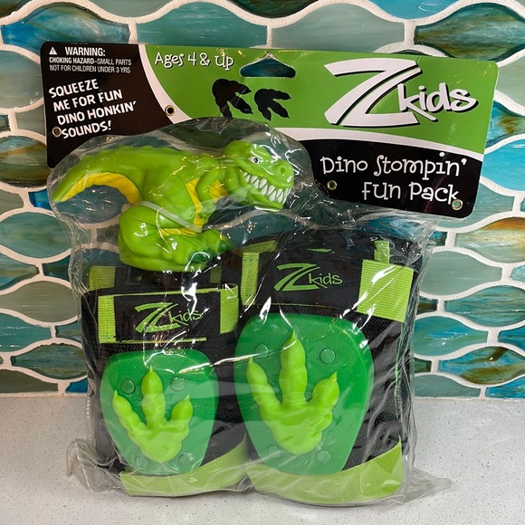 Z Kids Dinosaur Protective Gear Elbow Pads Knee Pads and Dino Squeaky Toy Green - Picture 1 of 8